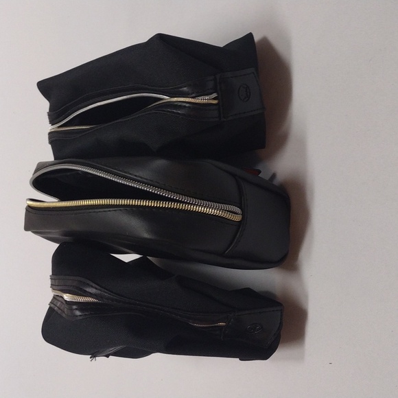 Want Les Essentiels Cosmetic Bag Exclusively for Air Canada Signature Lot of 3 - Picture 11 of 15